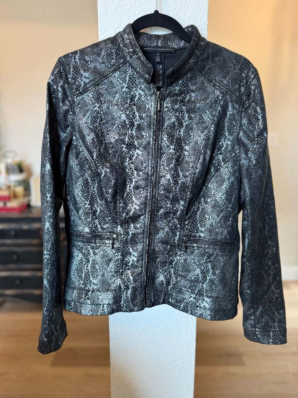 White House Black Market Metallic Snakeskin Print Moto Jacket Size 14 - Picture 2 of 7